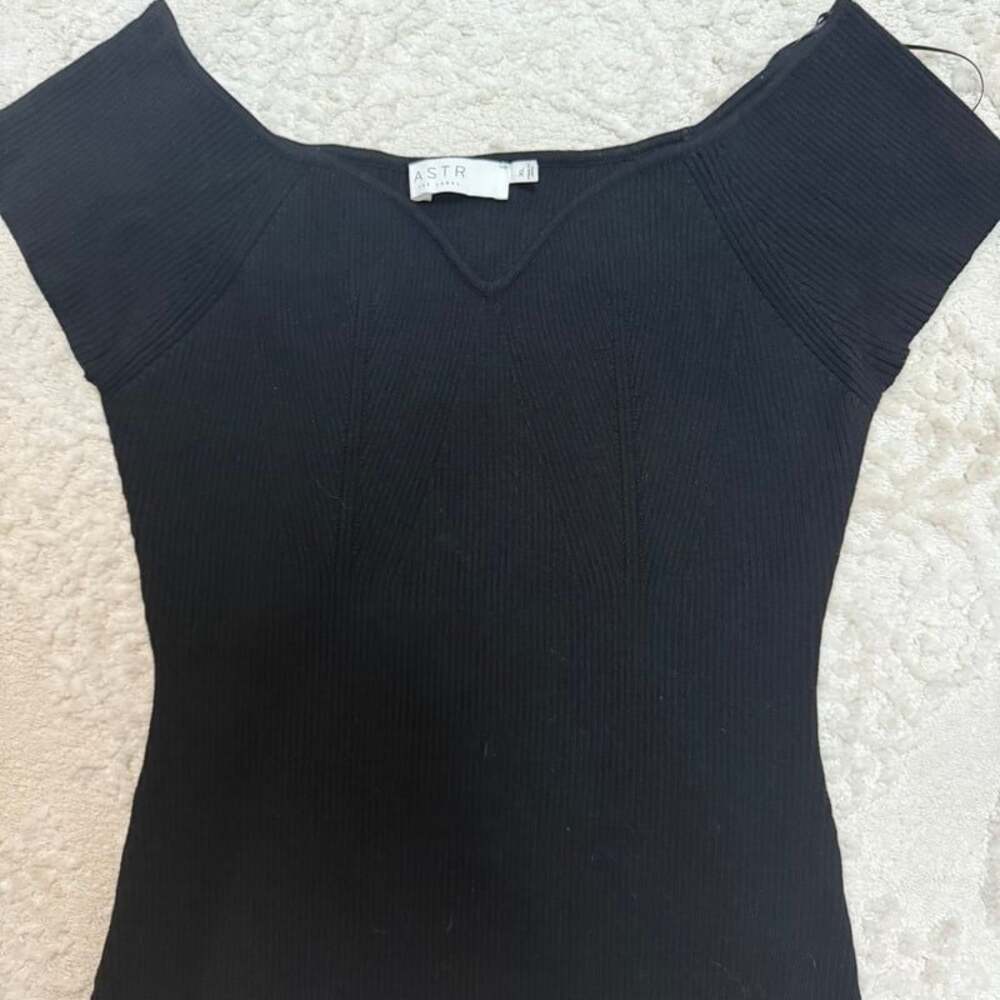 ASTR‎ the Label Off Shoulder Top